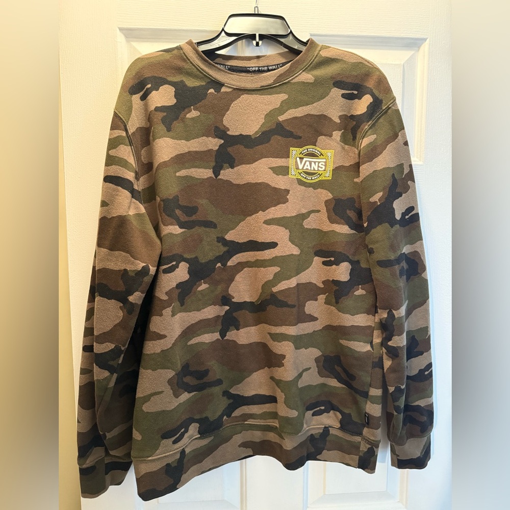 Vans Men's Green and Brown Camo Crewneck Sweater